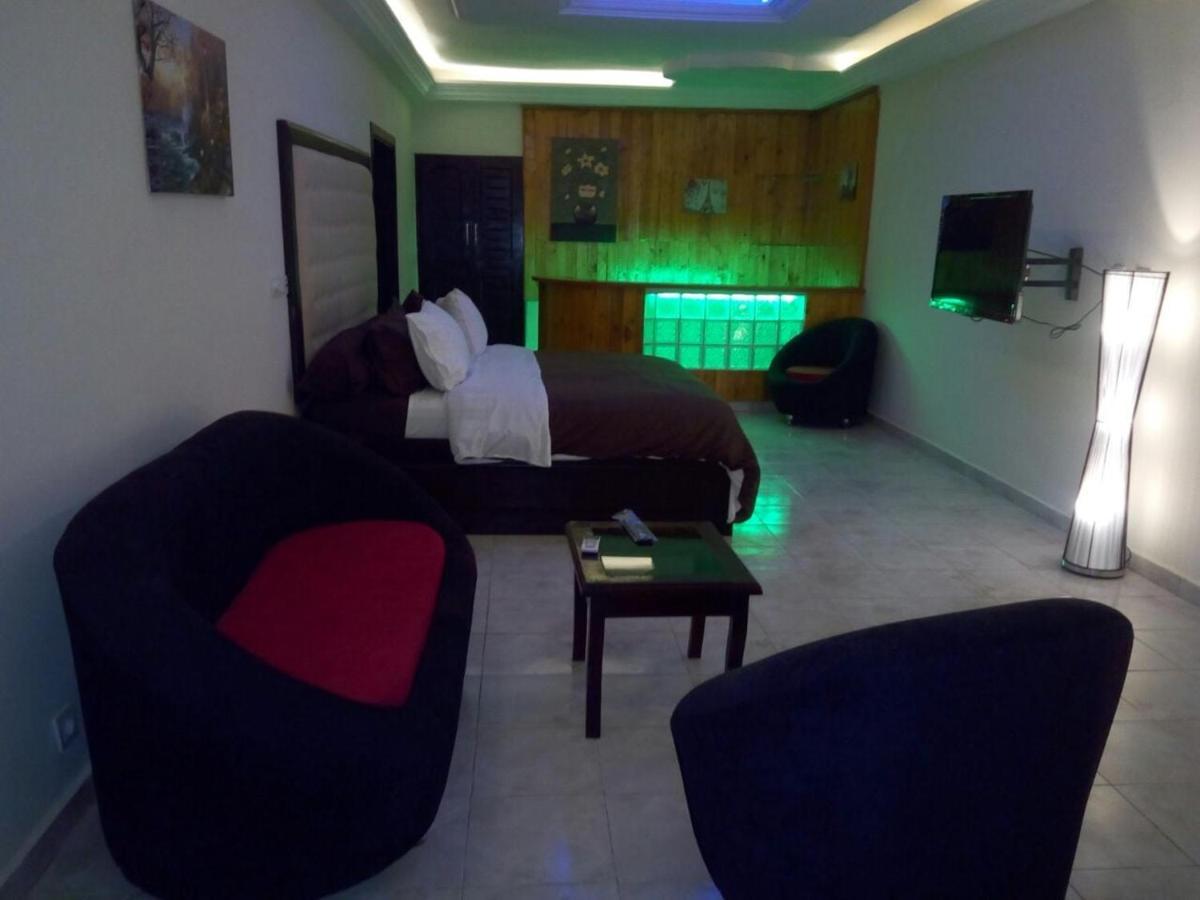 Hotel Saphir Abidjan Exterior foto