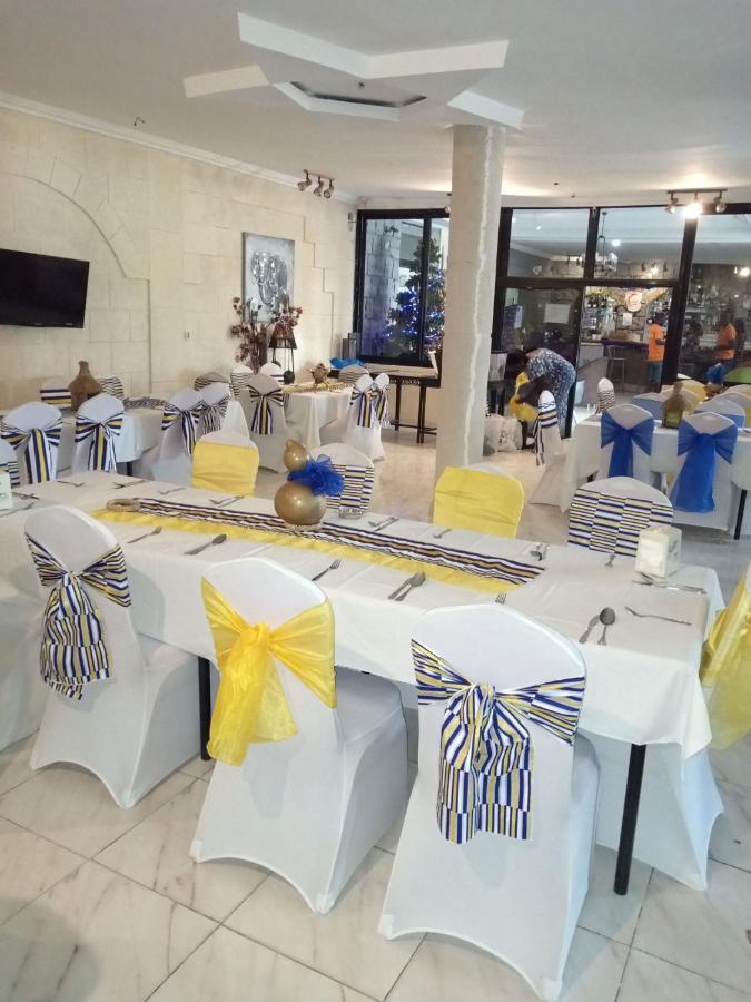Hotel Saphir Abidjan Exterior foto