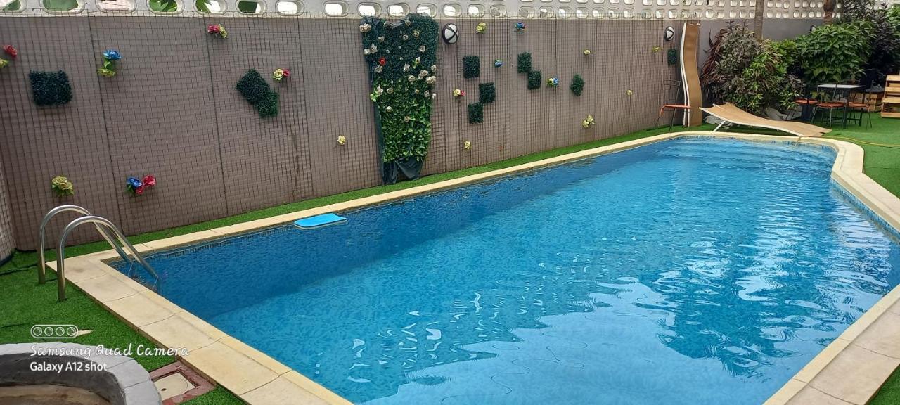 Hotel Saphir Abidjan Exterior foto