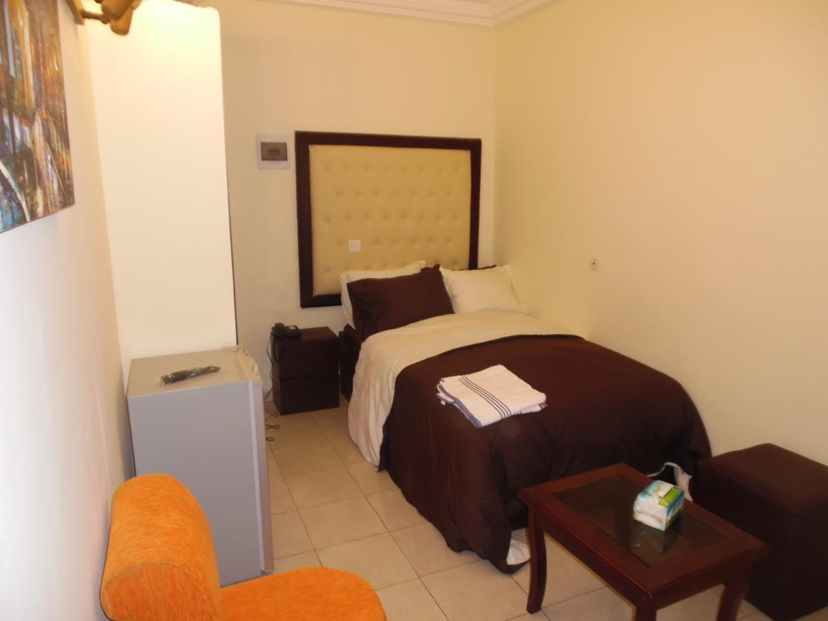 Hotel Saphir Abidjan Exterior foto