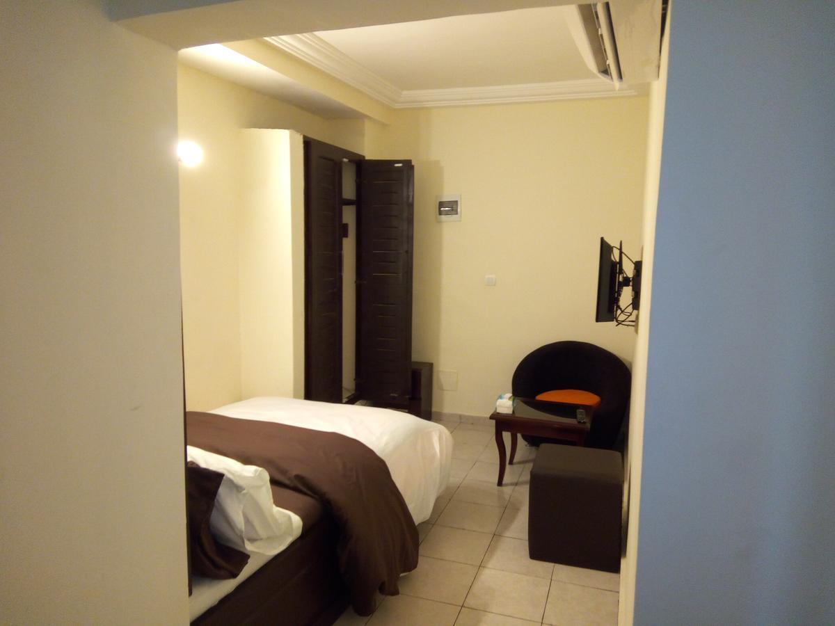 Hotel Saphir Abidjan Exterior foto
