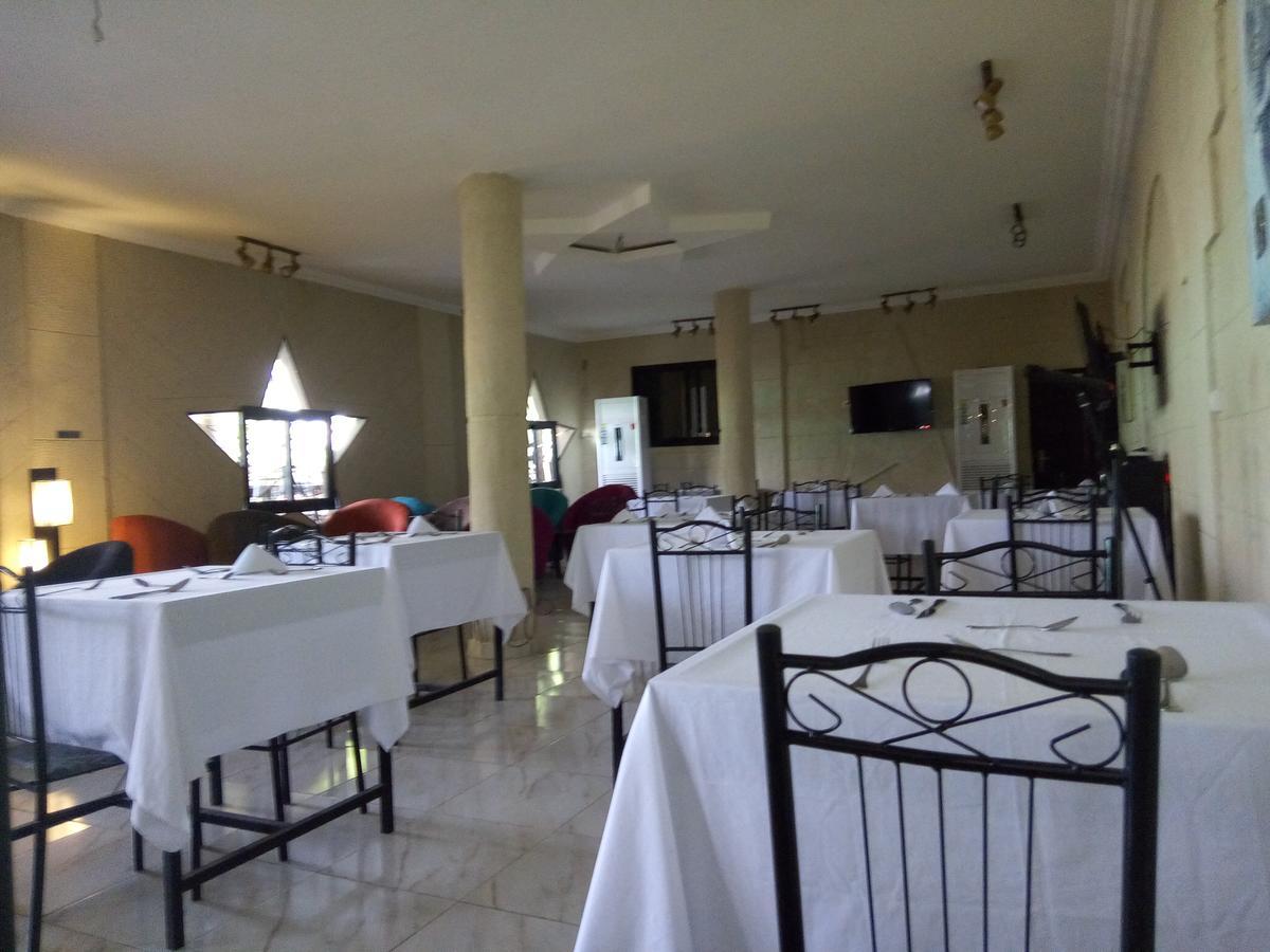 Hotel Saphir Abidjan Exterior foto