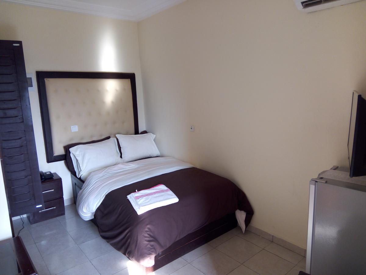Hotel Saphir Abidjan Exterior foto