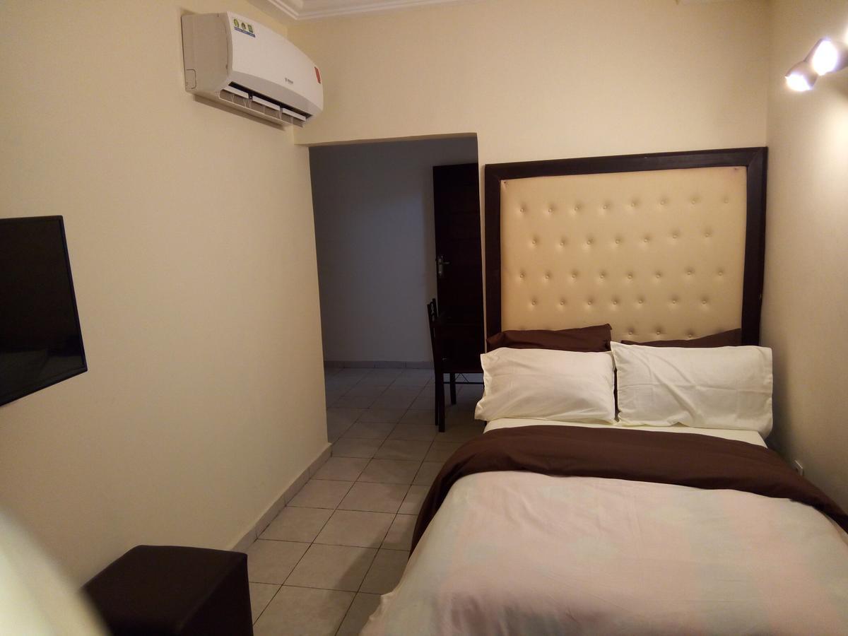 Hotel Saphir Abidjan Exterior foto
